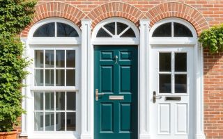 Пластиковые окна и двери: как выбрать комфорт, не переплатив и не пожалеть